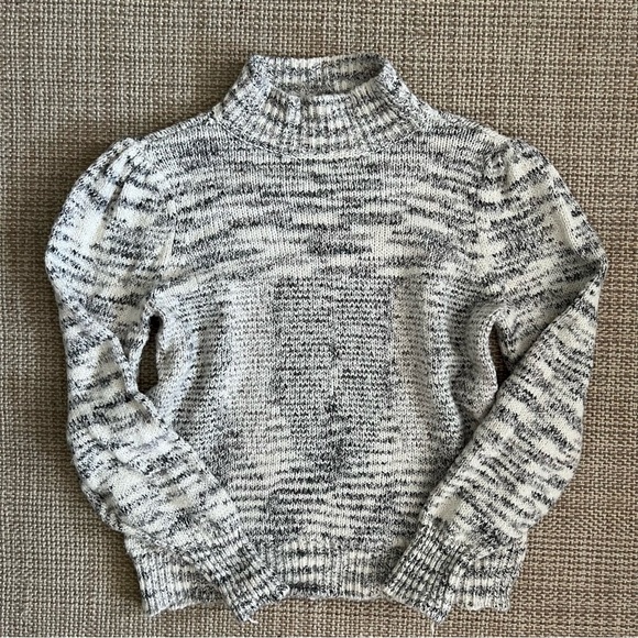 Calvin Klein Grey and White Knit Turtleneck Sweater - Picture 1 of 4